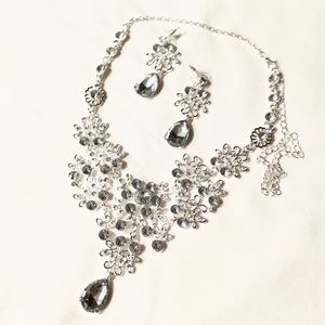 Sparkle Rhinestone Necklace Earrings Set